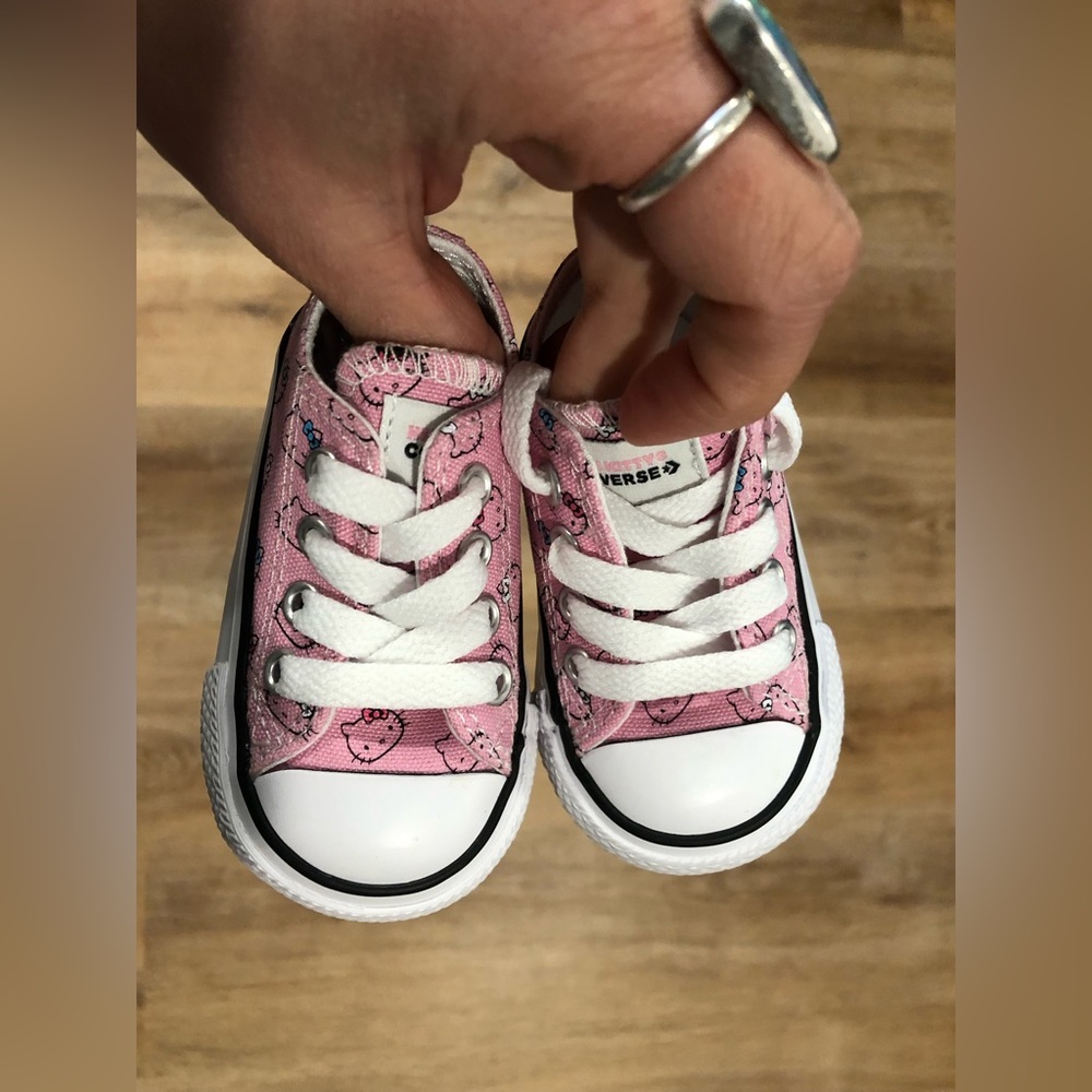 New In Box Hello Kitty Converse